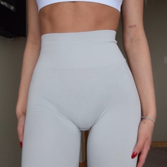 Alphalete amplify silver sky leggings - Picture 3 of 9